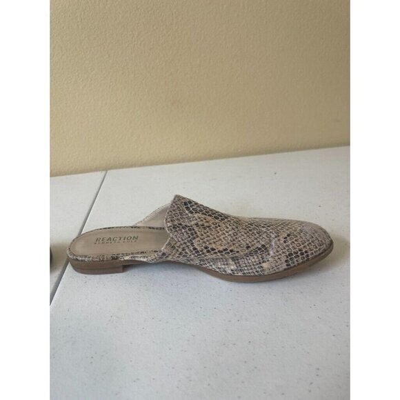 Kenneth Cole Reaction Ruthie 2 Slip On Mules Flats Snake Print Sz 7 - Picture 11 of 16